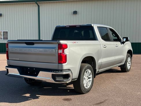 Used 2024 Chevrolet Silverado 1500 LT AWD/4WD image 6