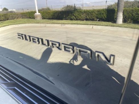 Used 2021 Chevrolet Suburban RST w/ Luxury Package image 32