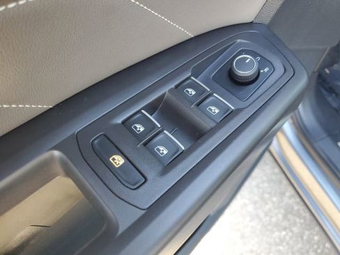 Used 2022 Volkswagen Atlas SE FWD image 15