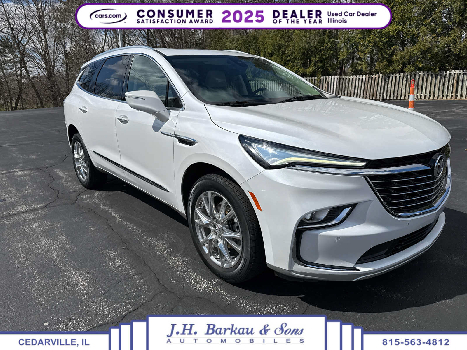 Used 2023 Buick Enclave Essence w/ Experience Buick Package AWD/4WD image 1