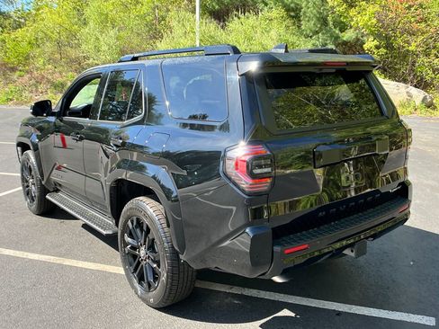 New 2026 Toyota 4Runner 4WD image 3