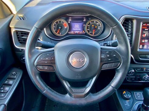 Used 2021 Jeep Cherokee Trailhawk w/ Comfort/Convenience Group image 36