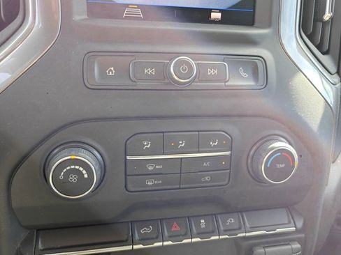 Used 2023 Chevrolet Silverado 2500 Custom w/ Custom Value Package image 18