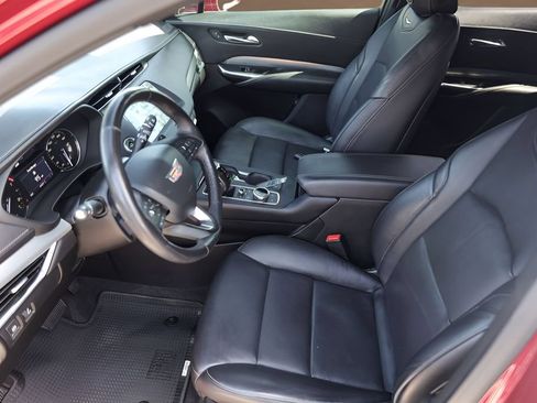 Used 2019 Cadillac XT4 Premium Luxury w/ Enhanced Visibility Package FWD image 9