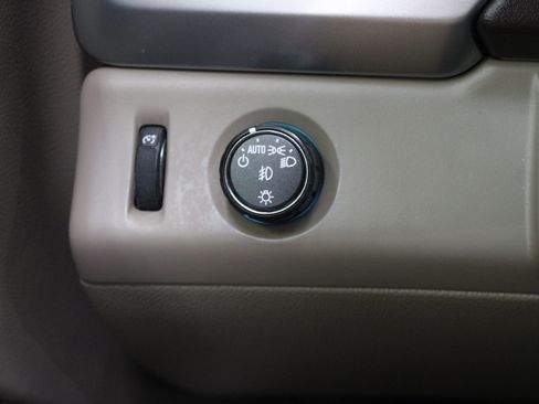 Used 2015 Chevrolet Tahoe LTZ RWD image 29
