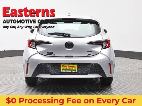 Used 2024 Toyota Corolla SE w/ SE Package FWD image 6