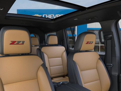 New 2027 Chevrolet Traverse Z71 w/ Enhanced Driving Package AWD/4WD image 24