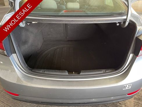 Used 2015 Hyundai Elantra SE FWD image 10