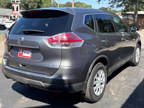 Used 2015 Nissan Rogue S w/ S Family Package image 6