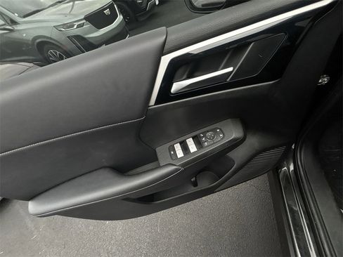 Used 2023 Mitsubishi Outlander SE image 19