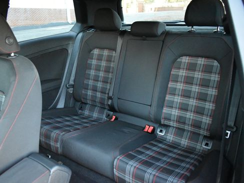 Used 2015 Volkswagen GTI S image 27