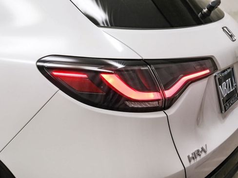 Used 2024 Honda HR-V EX-L image 7