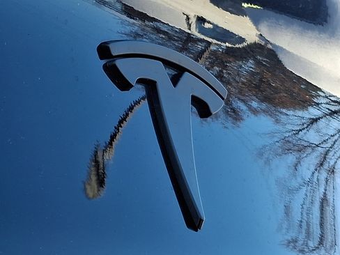 Used 2018 Tesla Model 3 Long Range image 31