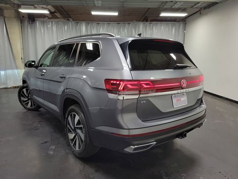 Used 2024 Volkswagen Atlas SE image 6