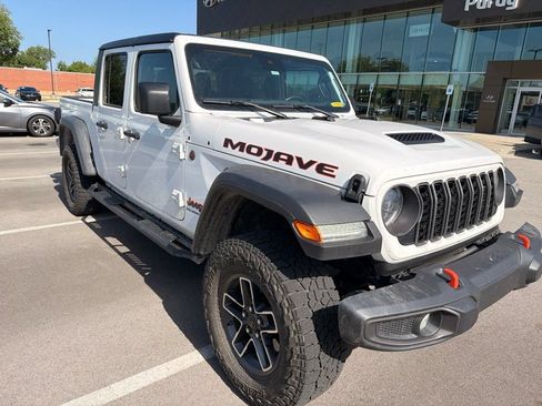 Used 2024 Jeep Gladiator Mojave w/ Safety Group AWD/4WD image 2