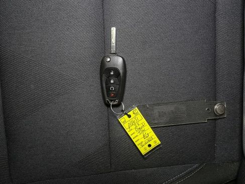 Used 2025 Chevrolet Trax LS w/ LS Convenience Package FWD image 36