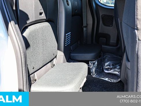 Certified 2025 Nissan Frontier SV RWD image 22