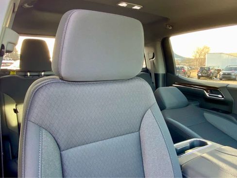 New 2026 GMC Sierra 1500 Elevation image 34