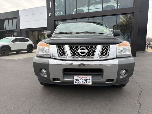 Used 2015 Nissan Titan SV w/ SV Value Truck Package image 3
