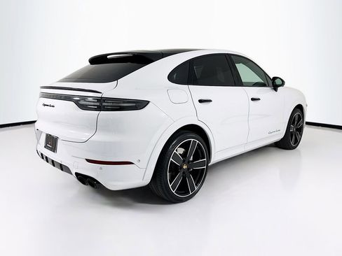 Certified 2022 Porsche Cayenne Turbo image 7