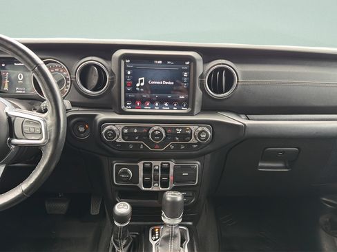 Used 2018 Jeep Wrangler Unlimited Sahara w/ Dual Top Group AWD/4WD image 11