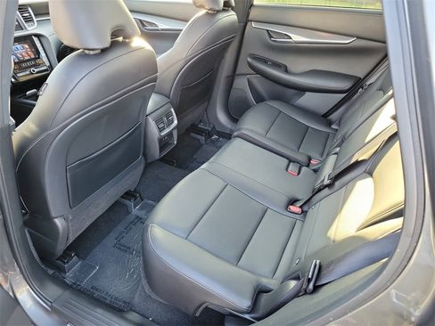 Used 2022 INFINITI QX50 Luxe image 22