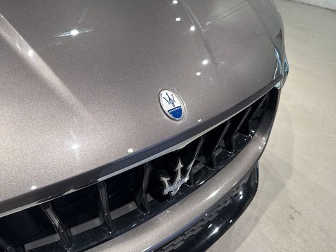 Used 2022 Maserati Levante Modena image 11