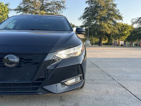 Used 2022 Nissan Sentra SR w/ Midnight Edition FWD image 5