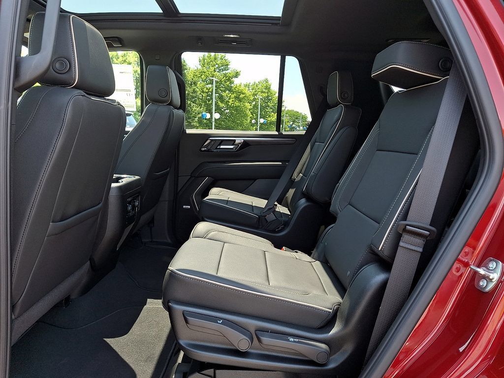 New 2026 Chevrolet Tahoe Premier w/ Sun And Tow Package AWD/4WD image 6