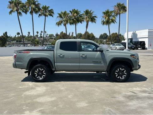 Used 2022 Toyota Tacoma TRD Off-Road w/ Technology Package AWD/4WD image 42