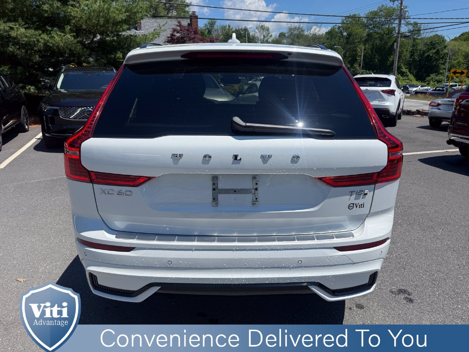 Certified 2025 Volvo XC60 T8 Plus w/ Protection Package Premier AWD/4WD image 7