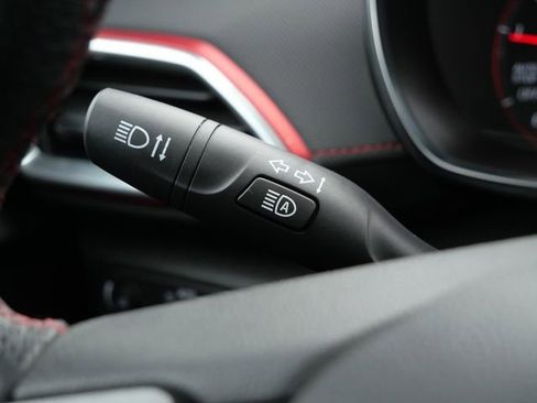 Used 2023 Chevrolet TrailBlazer RS w/ Sun and Liftgate Package image 21