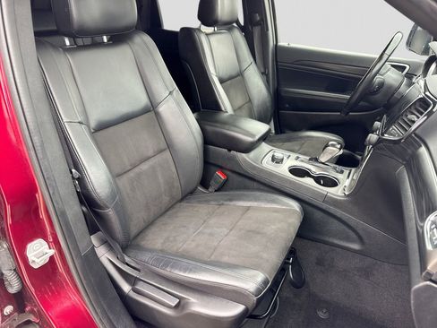 Used 2022 Jeep Grand Cherokee Altitude image 24