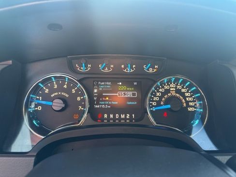 Used 2014 Ford F150 XLT w/ XLT Convenience Package image 19