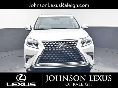 Used 2022 Lexus GX 460 Premium w/ Accessory Package AWD/4WD image 4