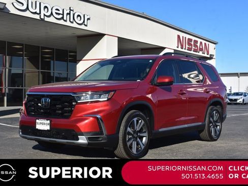 Used 2025 Honda Pilot Elite image 1