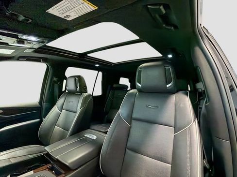 Certified 2023 Cadillac Escalade Premium Luxury AWD/4WD image 19