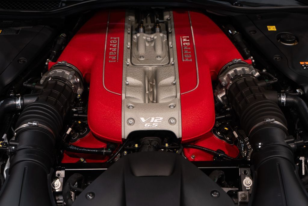 Certified 2023 Ferrari 812 GTS RWD image 18