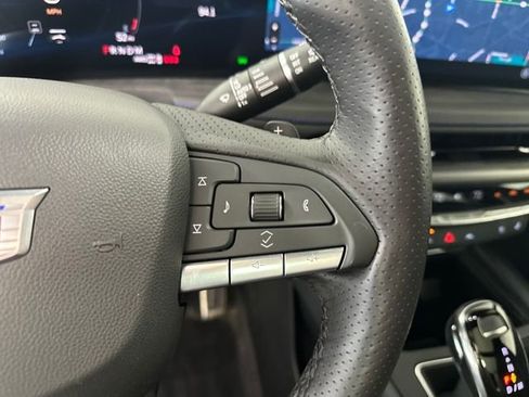 Used 2025 Cadillac XT4 Sport w/ LPO, Onyx Lite Package image 16