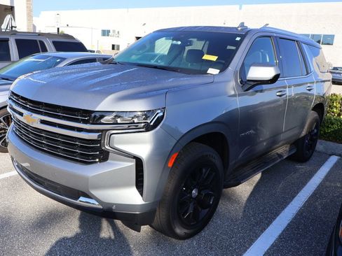 Used 2023 Chevrolet Tahoe LT AWD/4WD image 2