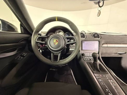 Certified 2024 Porsche 718 Boxster Spyder RS RWD image 21