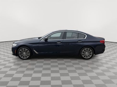 Used 2018 BMW 530e xDrive AWD/4WD image 4