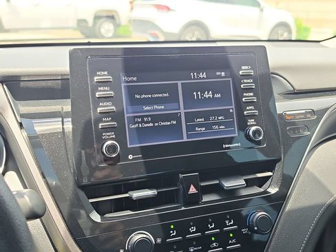 Used 2021 Toyota Camry LE FWD image 17