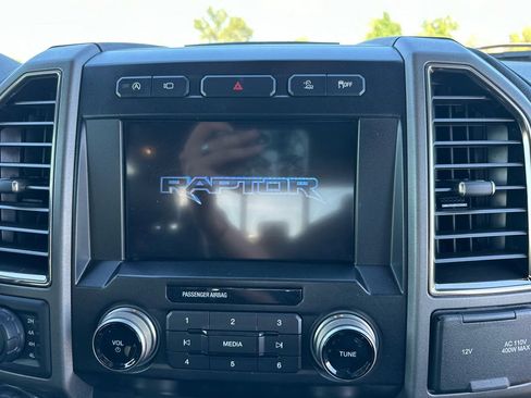 Used 2020 Ford F150 Raptor w/ Equipment Group 802A Luxury AWD/4WD image 19