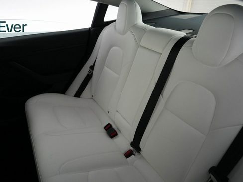 Used 2022 Tesla Model 3 Long Range image 10