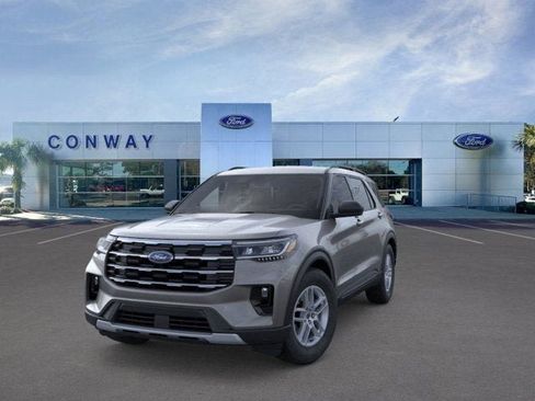 New 2026 Ford Explorer Active w/ Active Comfort Package image 2