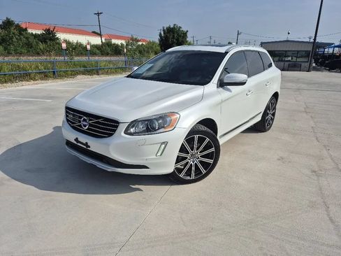 Used 2015 Volvo XC60 T6 Platinum FWD image 1