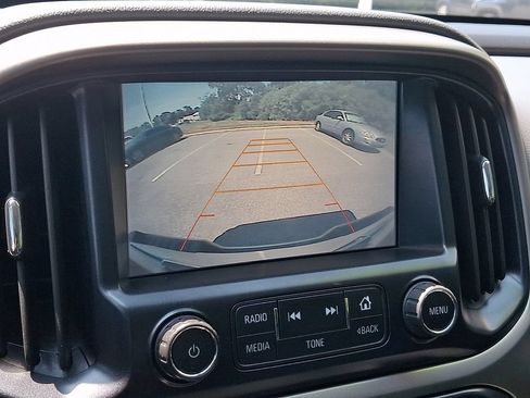 Used 2016 Chevrolet Colorado Z71 AWD/4WD image 17