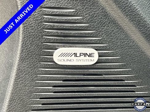 Used 2015 Dodge Challenger R/T Plus image 21