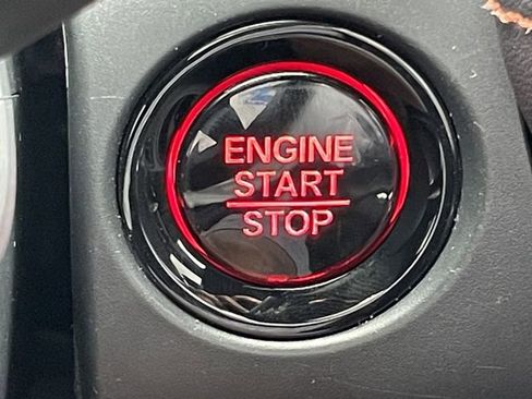 Certified 2025 Honda HR-V Sport image 21